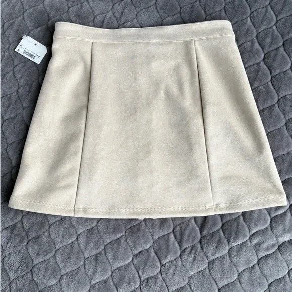 NWT ALTAR'D STATE MINI SKIRT - SIZE XS. - Picture 5 of 12